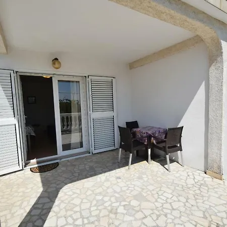 Anka Apartment