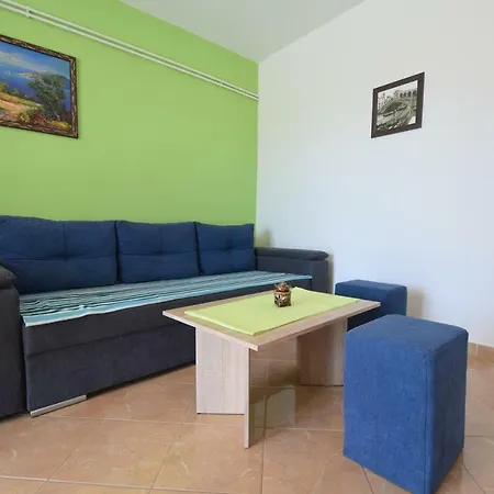 Apartment Anka Krk Town