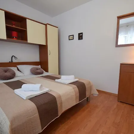 Anka Apartment *